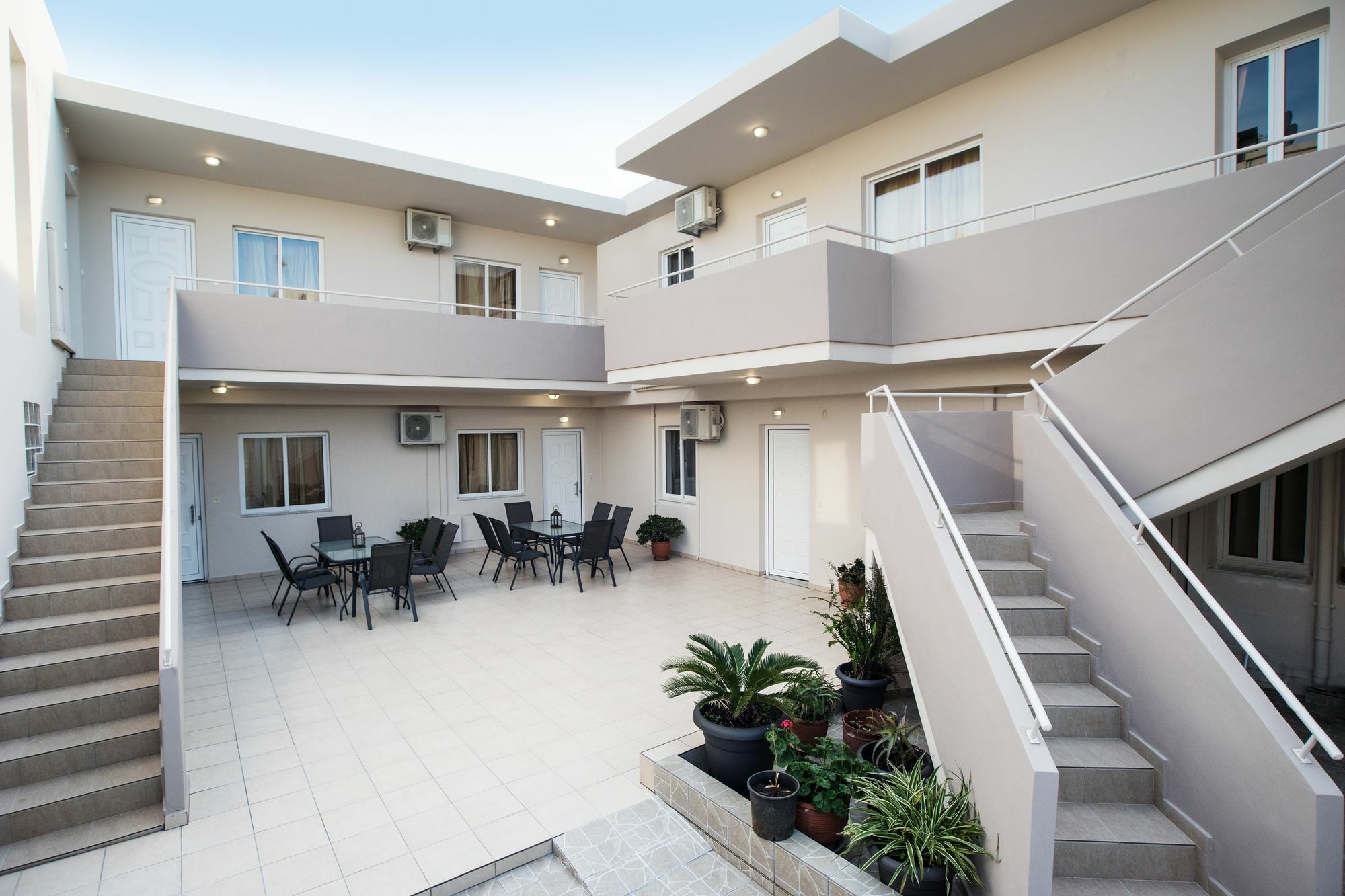 Naiades Luxury Apartments กาลาธาส ภายนอก รูปภาพ