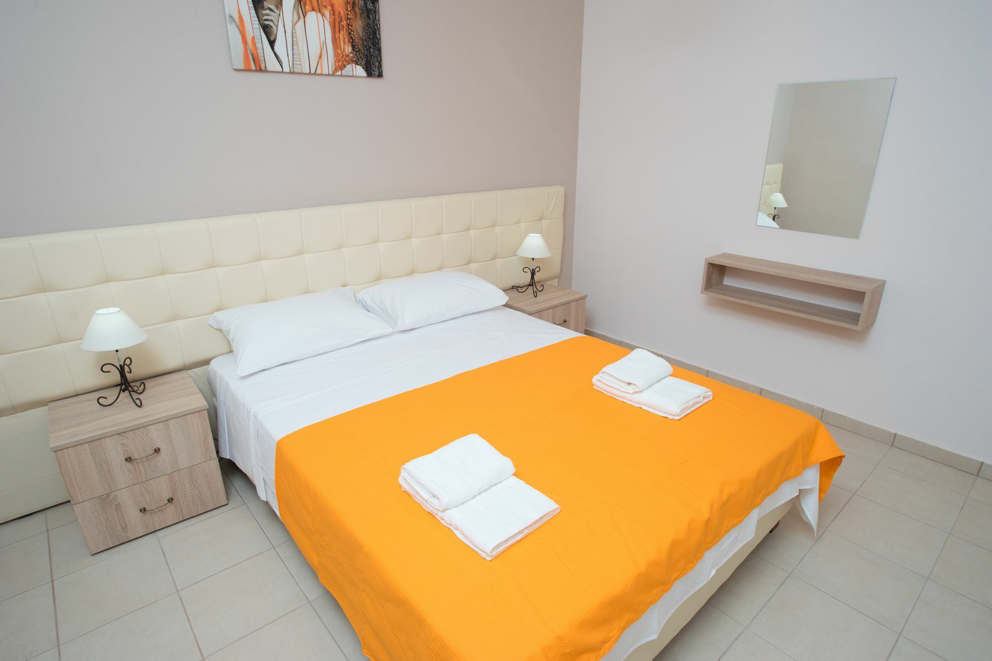 Naiades Luxury Apartments กาลาธาส ภายนอก รูปภาพ
