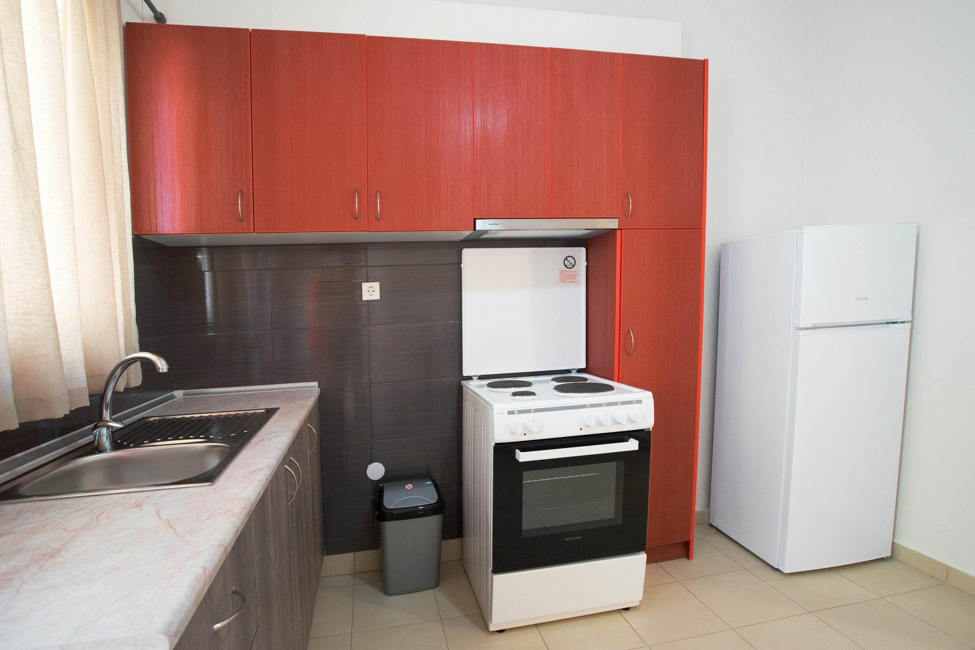 Naiades Luxury Apartments กาลาธาส ภายนอก รูปภาพ