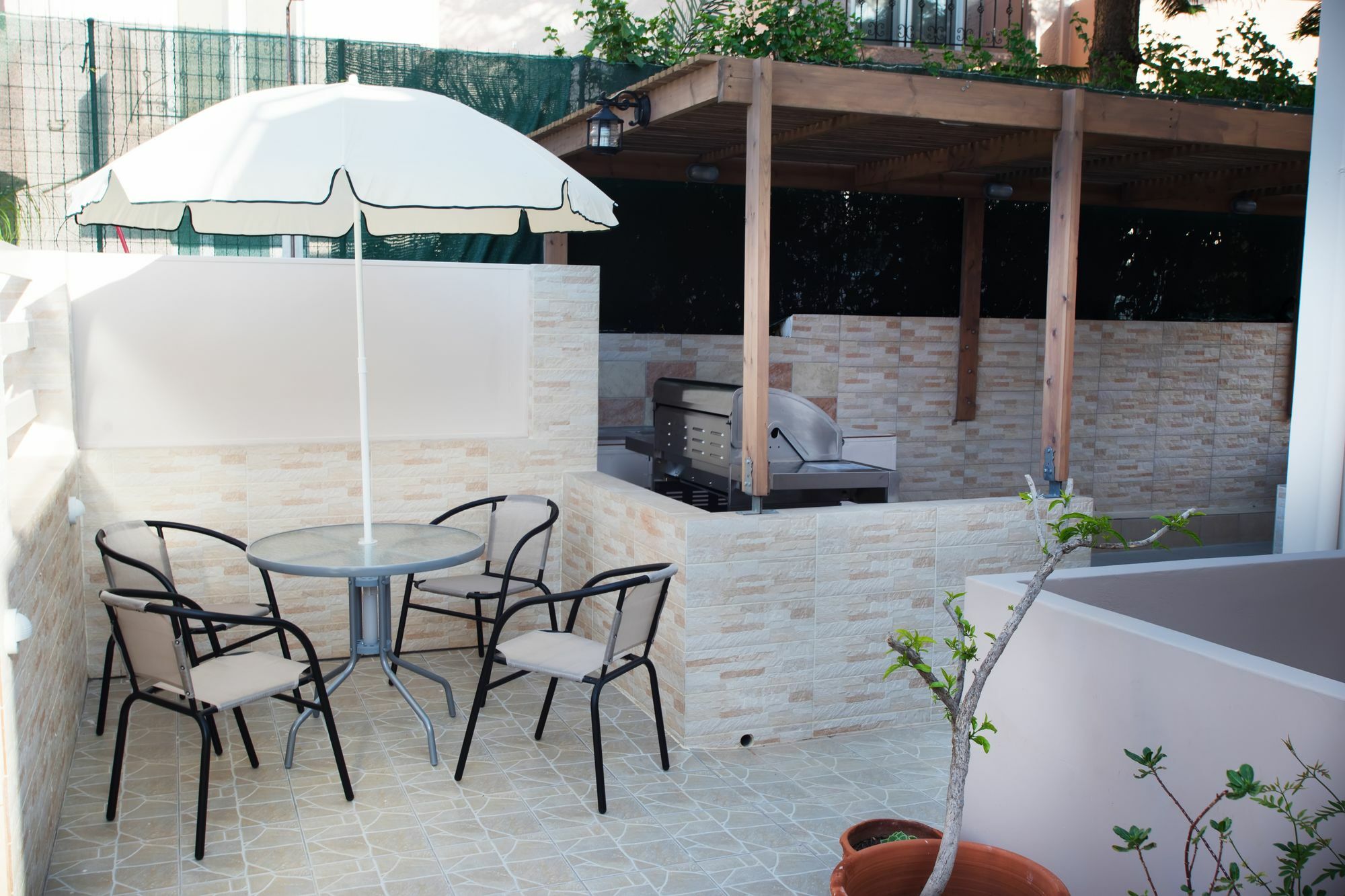 Naiades Luxury Apartments กาลาธาส ภายนอก รูปภาพ